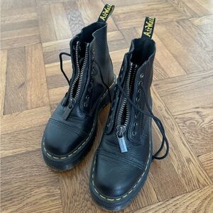 Dr Marten sinclair boot size 7